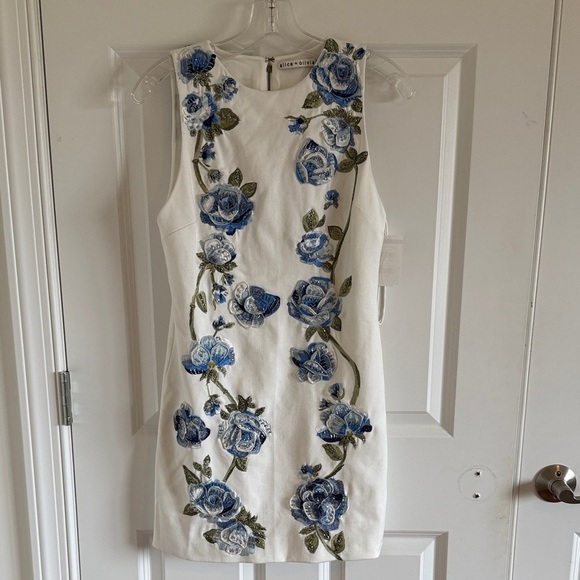 NWT Alice & Olivia Clyde Embellished Sleeveless Dress Size 2 - Picture 2 of 10